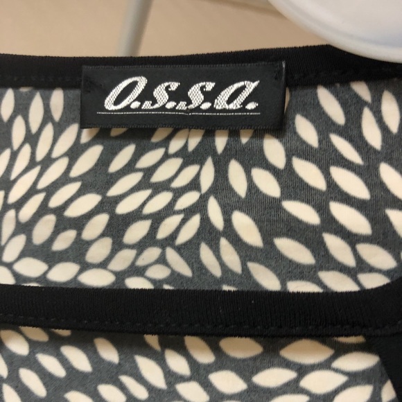 O.S.S.A. Shimmering Top with cut out back - Picture 5 of 5